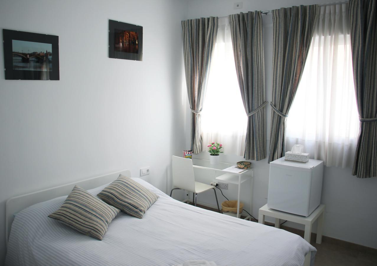 Hotel Sunnylivings Sevilla Exterior foto